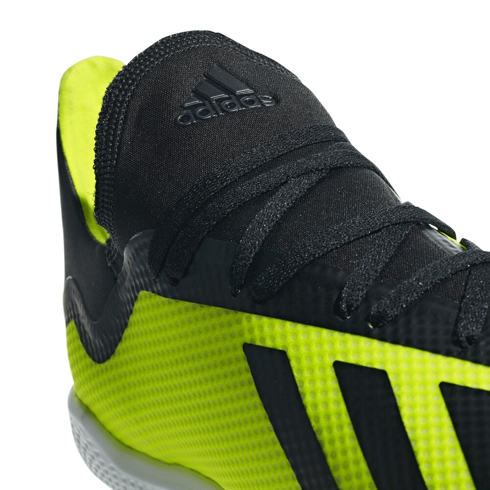 x tango 18.3 turf boots black
