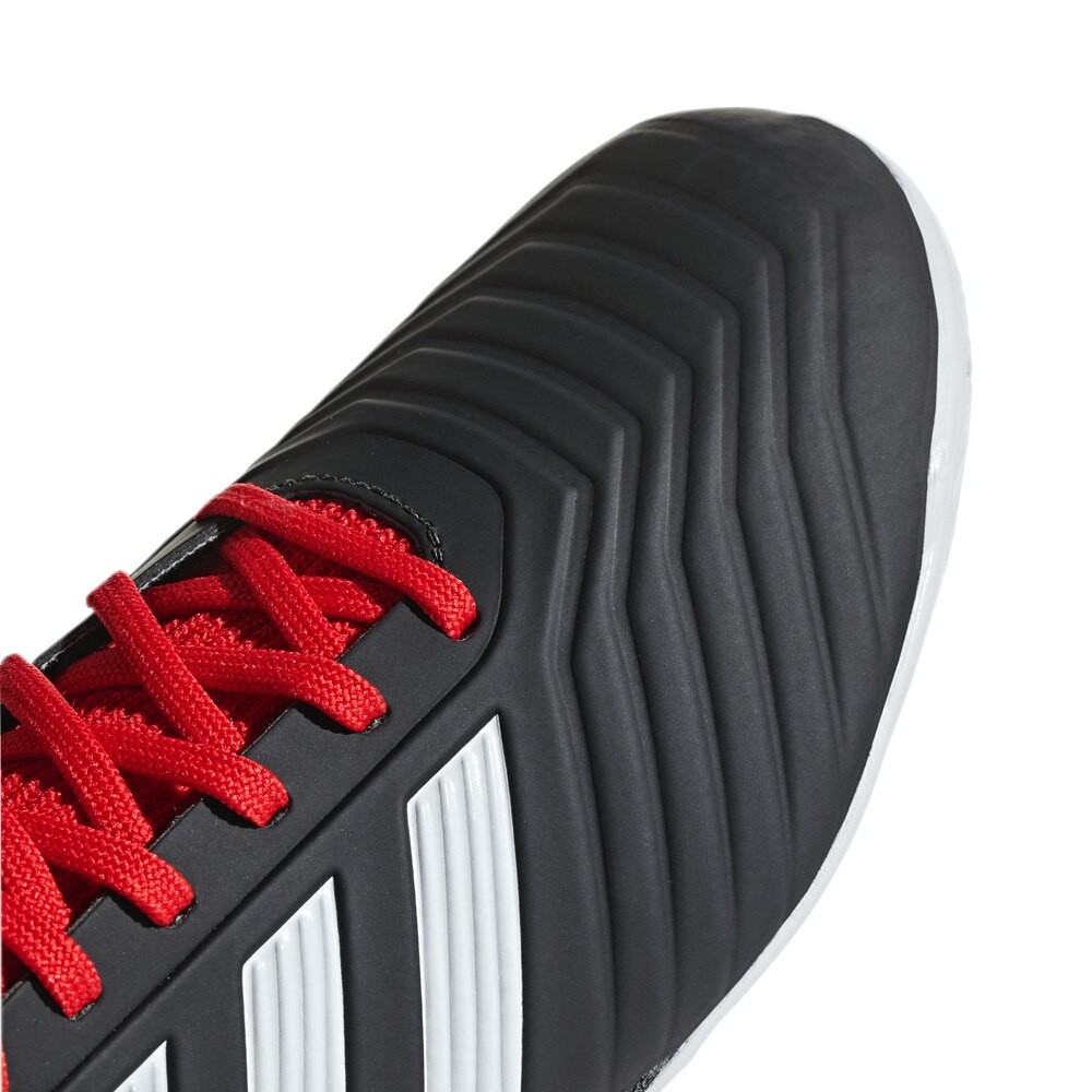 predator tango 18.3 turf boots black