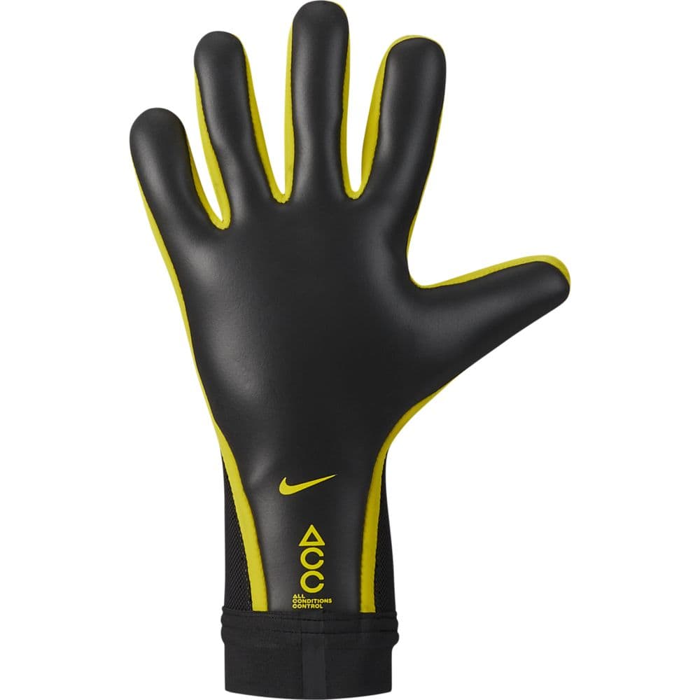 nike soccer gloves