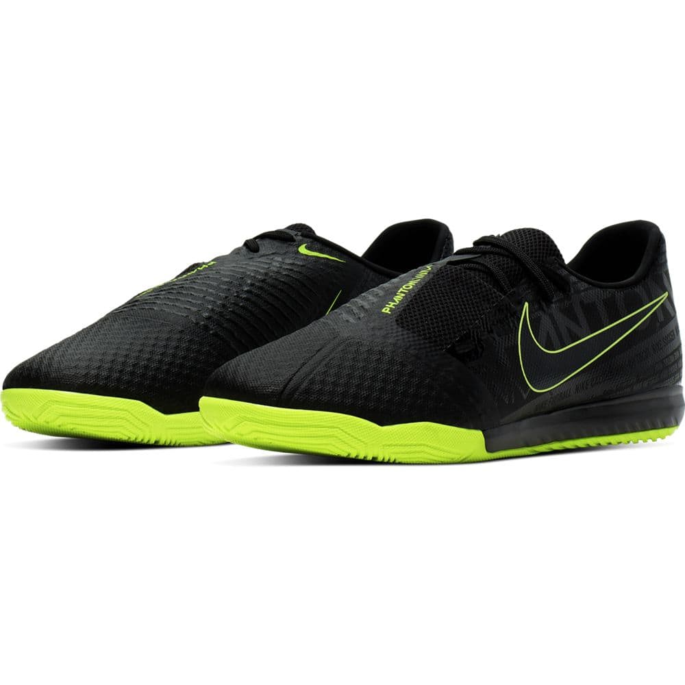 venom football boots