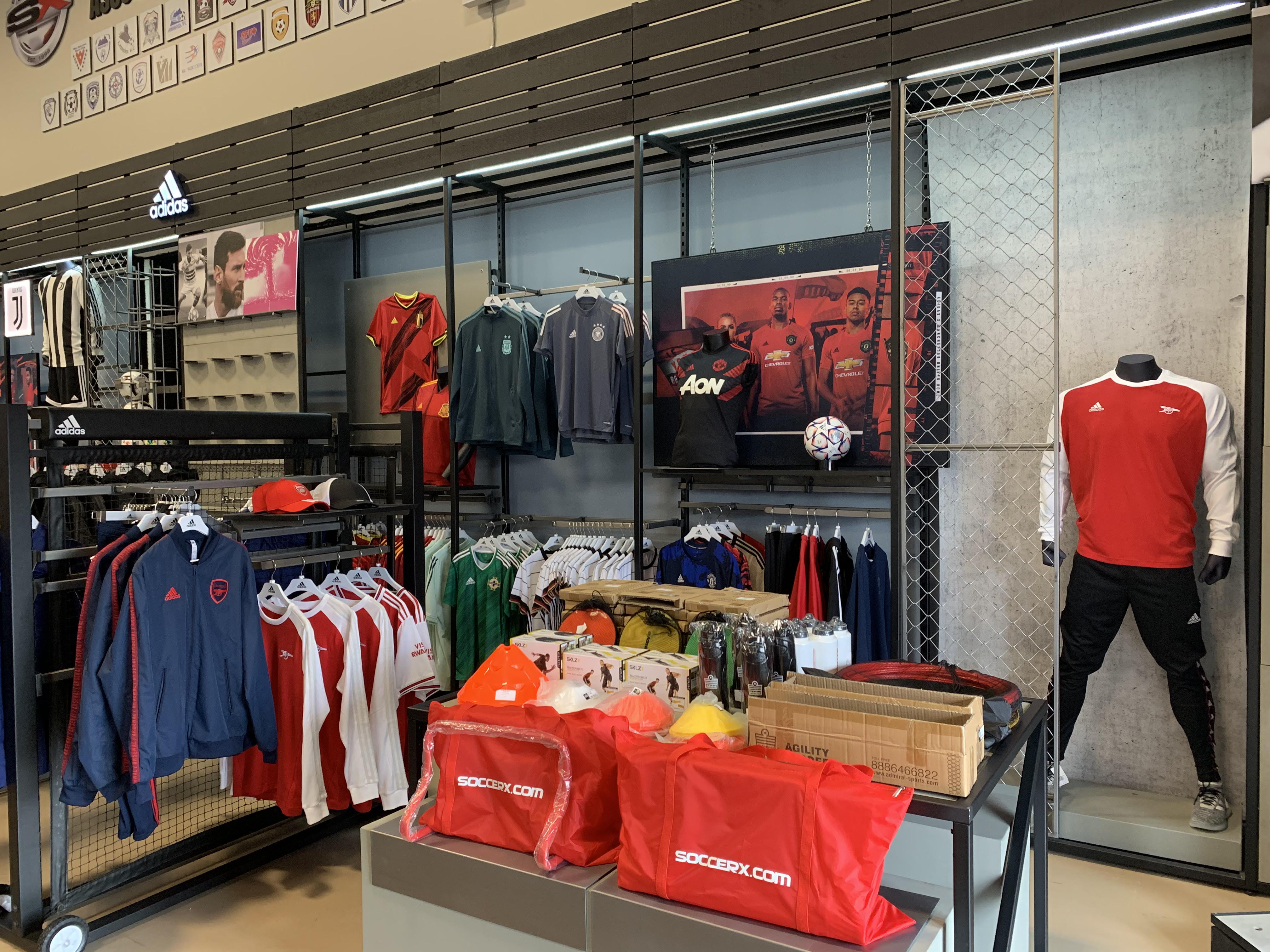 Albany Doblez fragancia Retail Store | Soccer Express